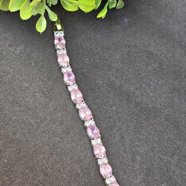 Small topaz bracelet