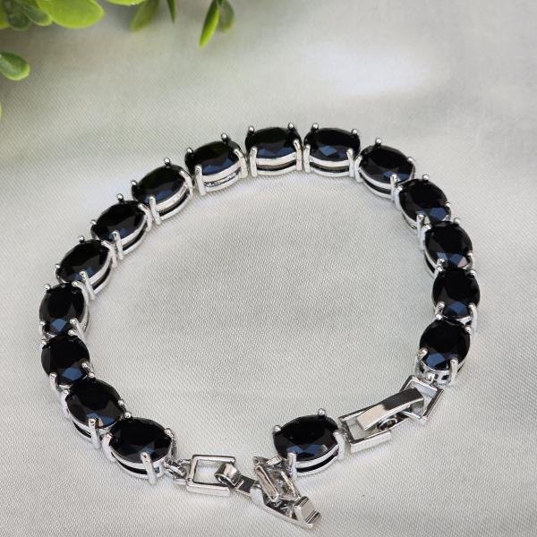 Black oval onyx bracelet