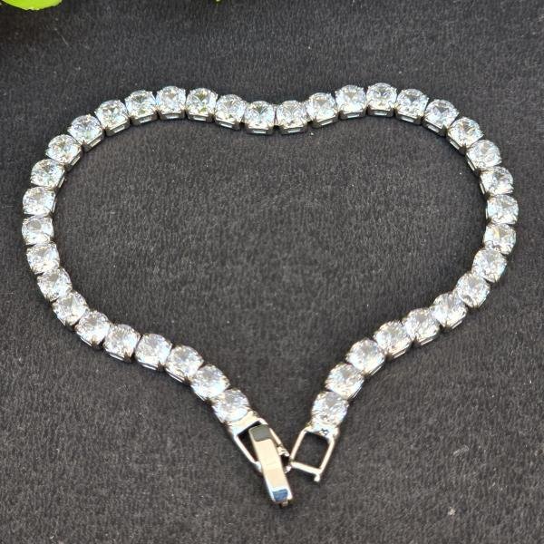 Cute small diamond bracelet