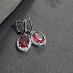 Beautiful garnet pendant set