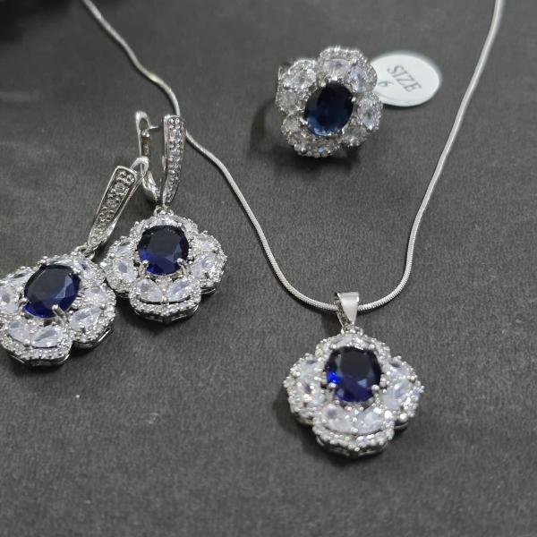 Blue sapphire flower pendant set 💙