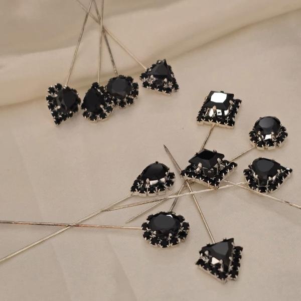 Black Stone's hijab pins