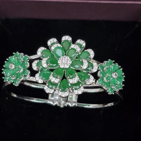 Beautiful flowers bangles 💐