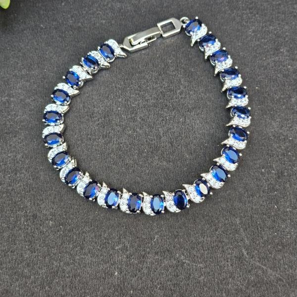 Fishcut bracelet